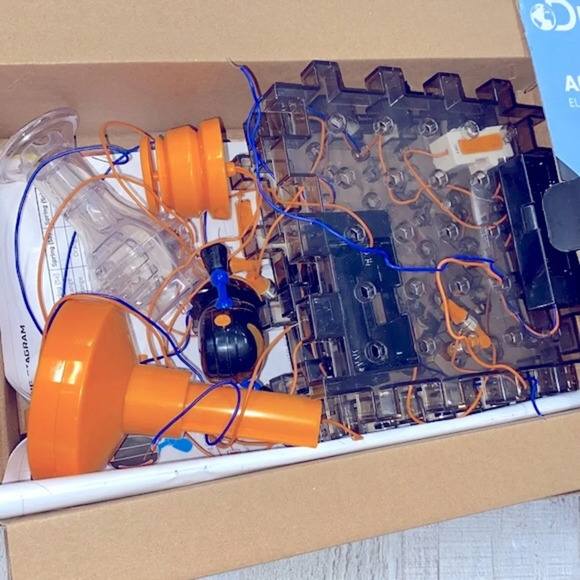 Discovery action circuitry kids electronic experiment set - Picture 4 of 4